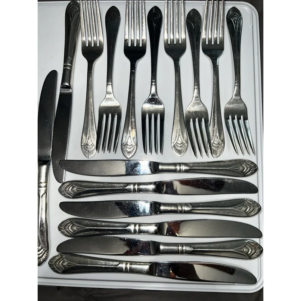 Vintage 32 Piece WNK Worthy Noble And  Kent Flatware Set‎ 18/10 Silver Plate Fan